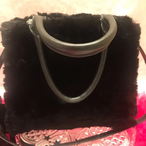 Gorgeous custom crossbody with genuine rabbit fur💖 - Picture 9 of 12